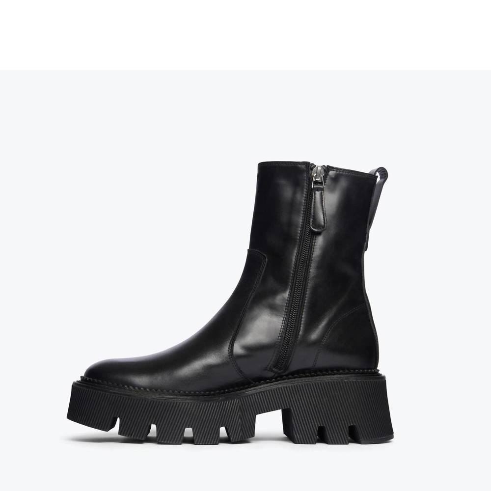 NEW FREDA SALVADOR women's darla lug sole chelsea boot in black box calf - Picture 3 of 5